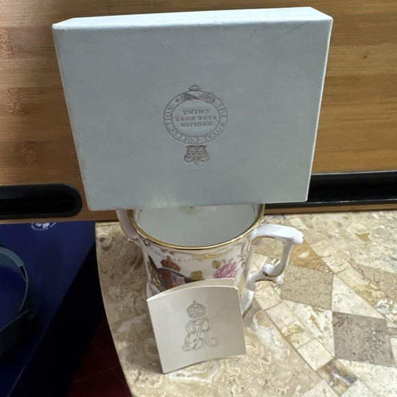 The Royal Collection the Queen Mother 1900-2002 China Mug - Picture 5 of 6